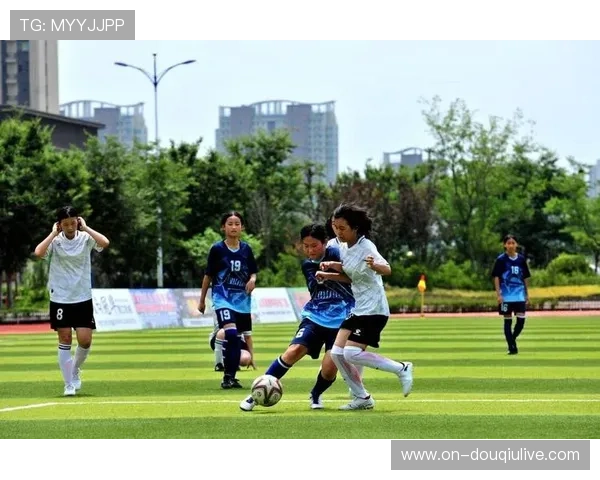 杭州足球联赛抽签仪式举行，赛事覆盖全民健身需求