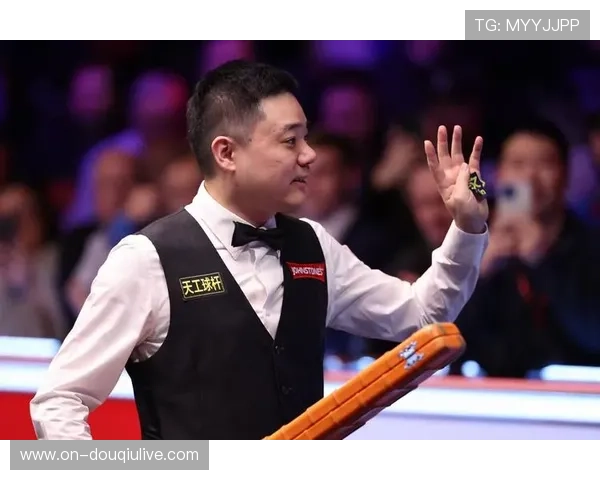 斯诺克大师赛八强决出五席，中国三位选手晋级创历史