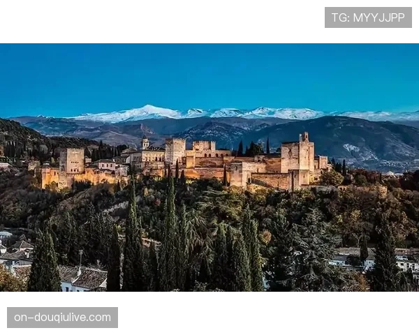 通讯：从瓦伦西亚到格拉纳达，杜罗的成长与中游球队的生存哲学